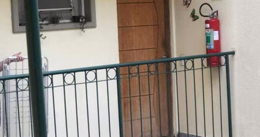 Apartamento em Jardim Santa Teresinha  -  São Paulo
