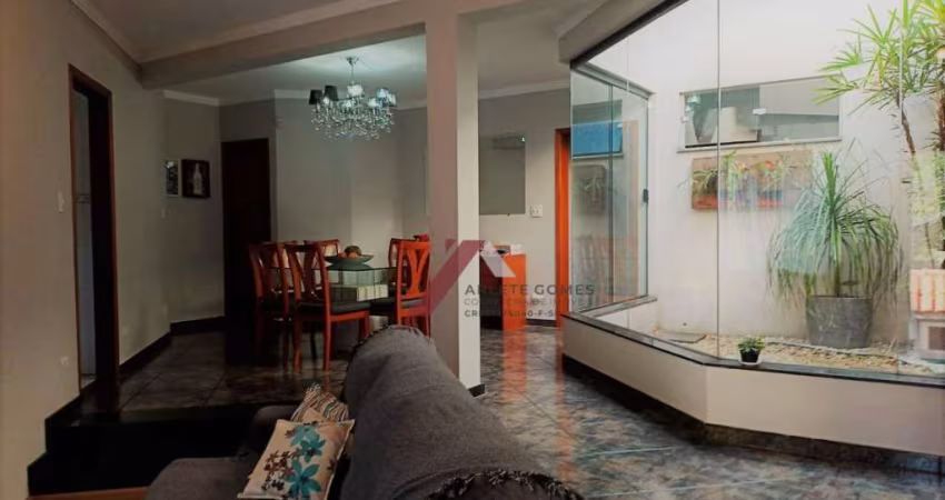 Casa com 3 dormitórios à venda, 251 m² por R$ 1.600.000,00 - Vila Assunção - Santo André/SP