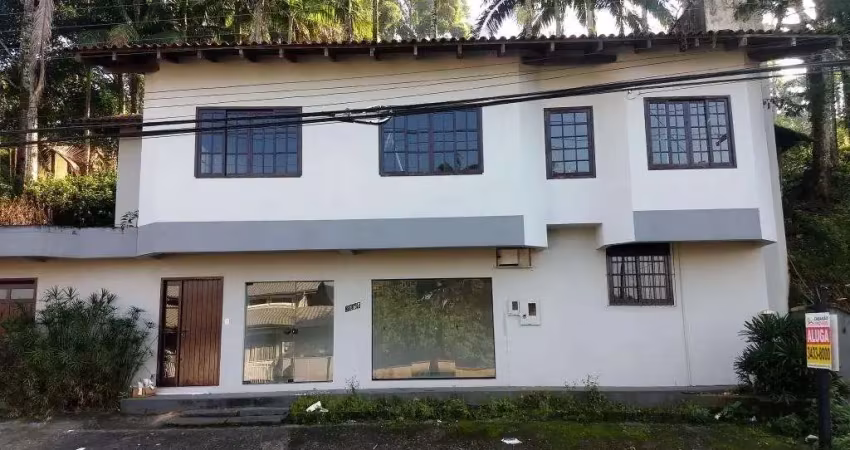 Casa com 3 quartos para alugar no Costa e Silva, Joinville 