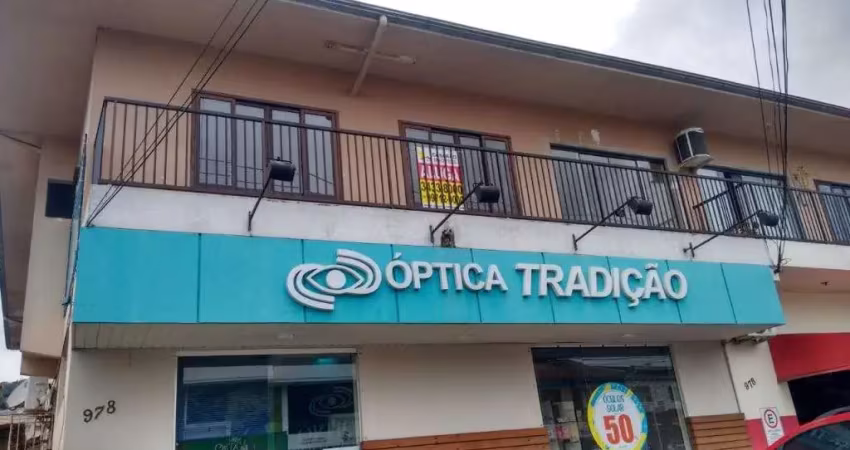 Apartamento com 3 quartos para alugar no Iririú, Joinville 