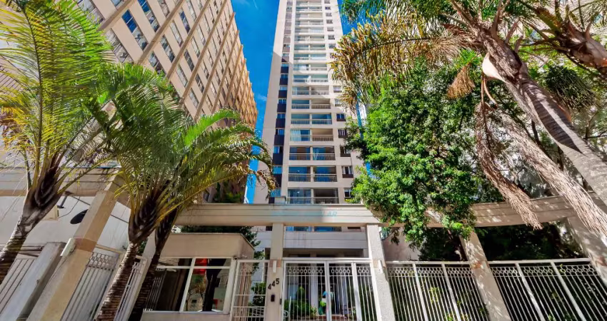 Apartamento 2 quartos com 2 vagas de garagem divisa com o batel