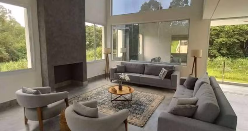 VENDE-SE: CASA 5 SUÍTE  EM  CONDOMINO ALTO PADRÃO EM ATIBAIA.