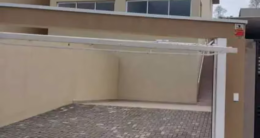 Sobrado geminado 3 dorm. sendo um suíte Bairro nobre Atibaia-SP