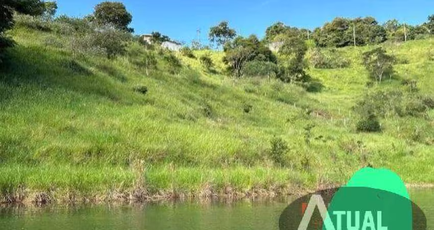 VENDE TERRENO PÉ NA AGUA EM CONDOMÍNIO IGARATA.