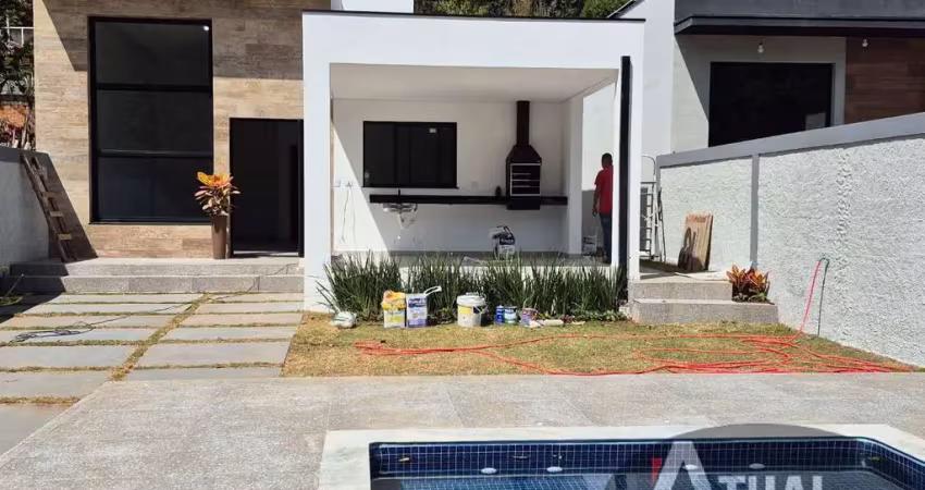 Linda casa a venda em terra preta mairipora  a 6 km da fernao dias.