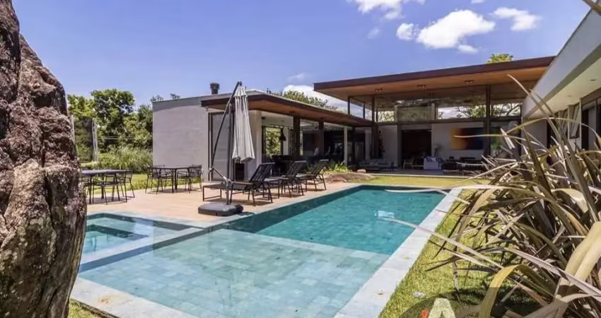 Casa à venda de alto padrão no condomínio flamboyant – atibaia/sp