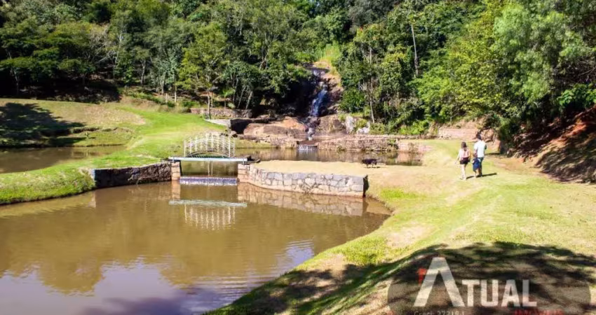 Sítio em Piracaia  com quase 85.000 m2  com vista para o Lago