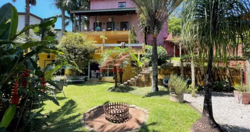 Imponente residência de luxo em condomínio na granja viana ii, cotia-sp: 5 quartos, 2 suítes, 1 sala, 5 banheiros, 6 vagas, 551,83m².