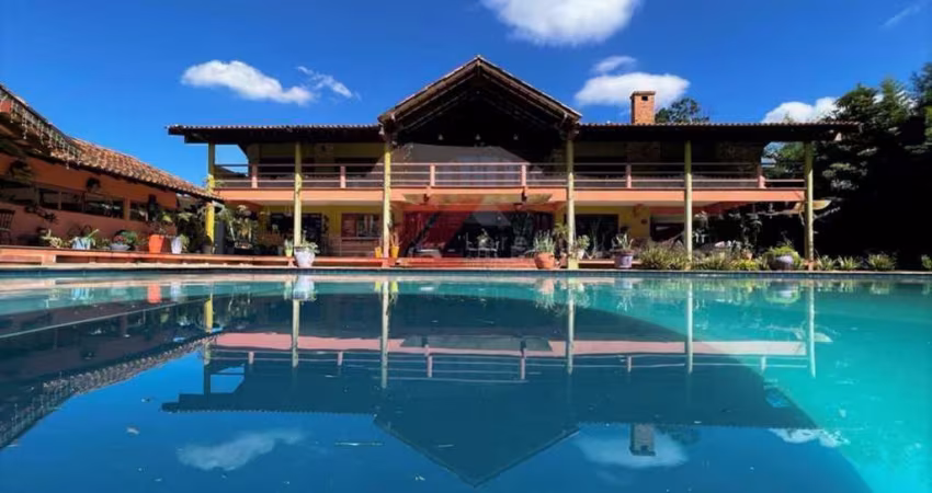 Casa de luxo em condomínio na cidade de Cotia-SP, Jardim Mediterrâneo: 5 quartos, 5 suítes, 2 salas, 9 banheiros, 16 vagas, 1.333m².