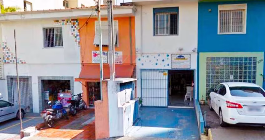 Excelente oportunidade de investimento: Ponto Comercial à venda em São Paulo - Alto de Pinheiros! 130m², sala, banheiro e garagem.