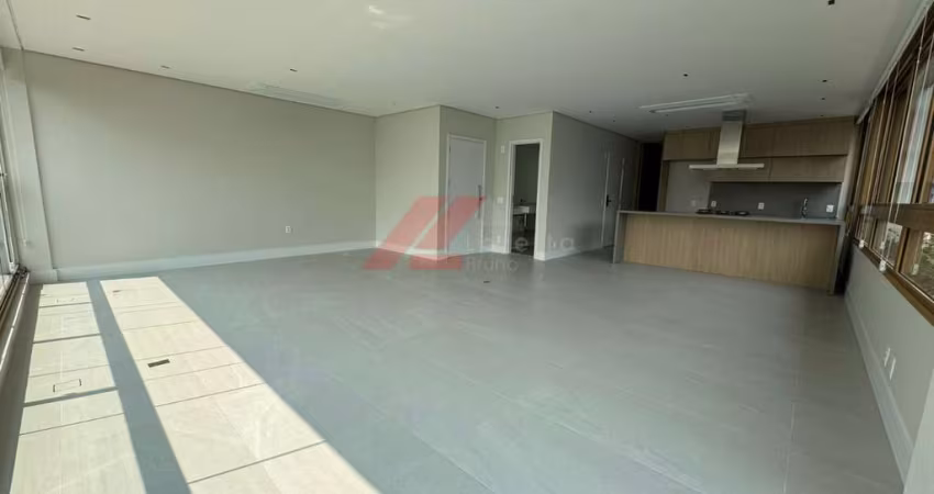 Apartamento de luxo para locação no Itaim Bibi, São Paulo-SP: 3 quartos, 3 suítes, 1 sala, 4 banheiros, 2 vagas de garagem, 147m².