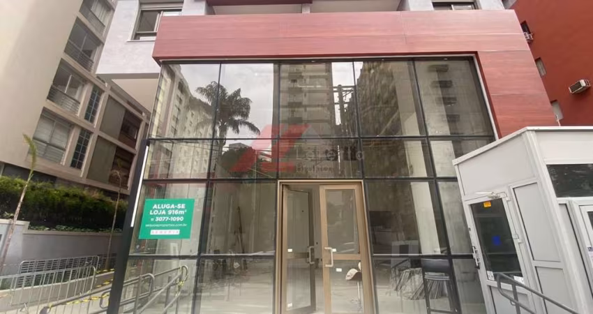 Aluguel de Sala Comercial de Alto Padrão em Pinheiros, São Paulo-SP: 916m², 9 vagas, 3 banheiros.