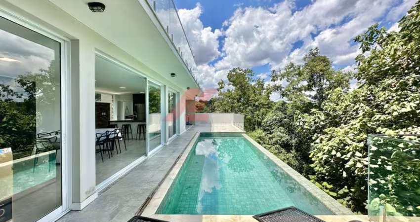Luxuosa casa em condomínio à venda em Carapicuíba-SP, Chácara dos Lagos: 4 quartos, 4 suítes, 3 salas, 5 banheiros, 8 vagas, 435,90 m².
