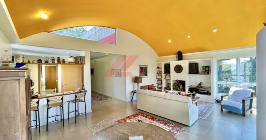Casa de luxo em condomínio em Cotia-SP, Palos Verdes, 3 quartos, 1 suíte, 4 banheiros, 2 vagas, 275m².
