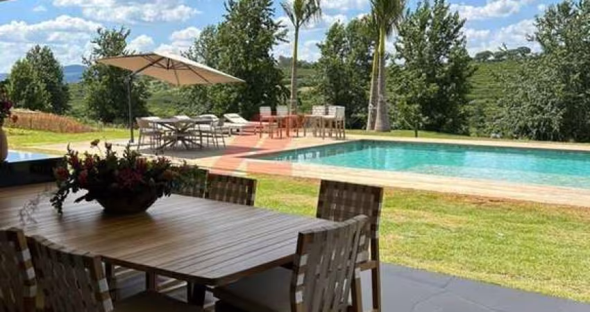 Luxuosa mansão de 6 quartos e 6 suítes no Condomínio Quinta da Baroneza em Bragança Paulista-SP: 959m² de puro requinte!
