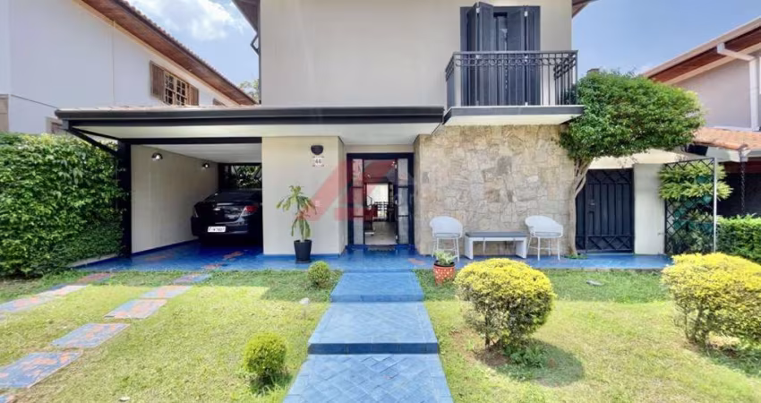 Imperdível casa em condomínio à venda em Cotia-SP, bairro Jardim São Paulo II: 4 quartos, 3 suítes, 1 sala, 5 banheiros, 4 vagas de garagem, 250m²!