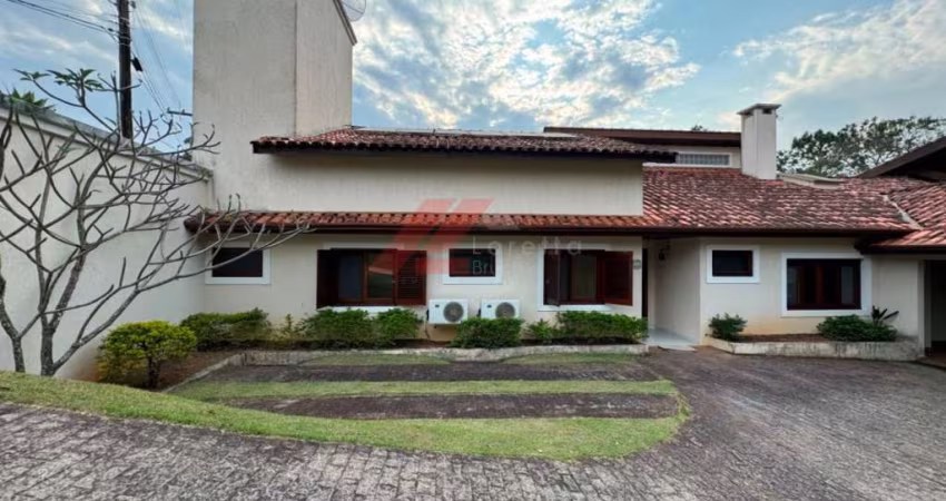 Imperdível: Casa em Condomínio no Condomínio Flamboyant B, Atibaia-SP - 7 quartos, 3 suítes, 2 salas, 5 banheiros, 5 vagas, 500m².