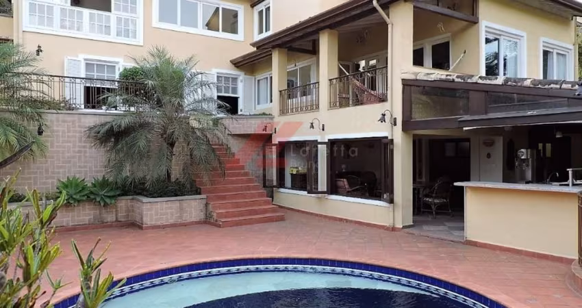 Casa de Luxo à Venda ou Locação em Cotia-SP, Bairro Chácara Eliana: 4 Quartos, 2 Suítes, 6 Banheiros, 2 Vagas, 517m². Venha Conferir!