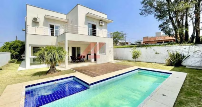 Impecável casa em condomínio na Granja Viana, Cotia-SP: 4 quartos, 4 suítes, 3 salas, 6 banheiros, 5 vagas, 332,74m².
