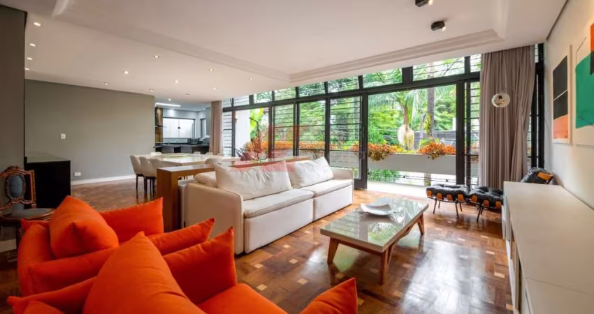 Imperdível: Casa à venda no Brooklin Paulista, São Paulo-SP com 5 quartos, 5 suítes e 6 vagas!