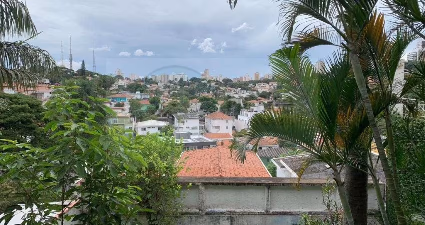 Casa à venda em São Paulo, Pacaembu: 5 quartos, 2 suítes, 3 salas, 4 banheiros, 3 vagas de garagem, 326m² de área