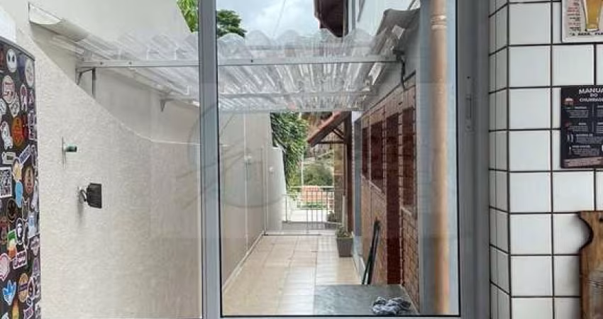 Casa assobrada de 500m² em Horto Florestal - 3 suítes e 3 vagas (ACEITA PERMUTA EM ILHABELA)