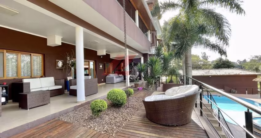 Imperdível! Casa de Luxo para Venda ou Locação em Carapicuíba-SP, Bairro Chácara Santa Lúcia: 5 Quartos, 5 Suítes, 2 Salas, 9 Banheiros, 6 Vagas, 890m².