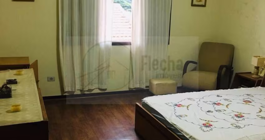 Lindo sobrado de 246m2 em Jardim dos Lagos - 3 dormitórios sendo 1 suíte e 2 vagas
