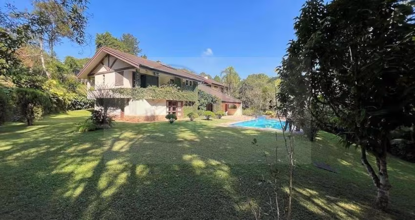 Cond Pq Silvino Pereira - Ótima construção! 5 sts + apto hóspedes!