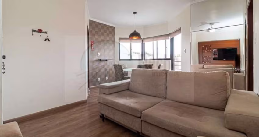 Amplo apartamento ( 69M² ), com 2 dormitórios, sendo uma suíte , 1 vaga de garagem.