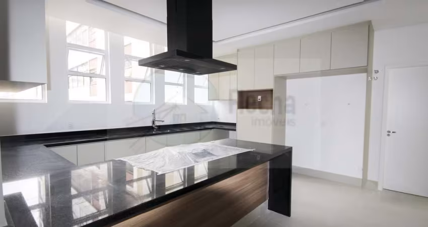 RDINS LINDO APTO 382M² TODO REFORMADO - 4 amplas suítes (sendo a máster closet Sr. e Sra., 2 vagas. Apto 100% reformado