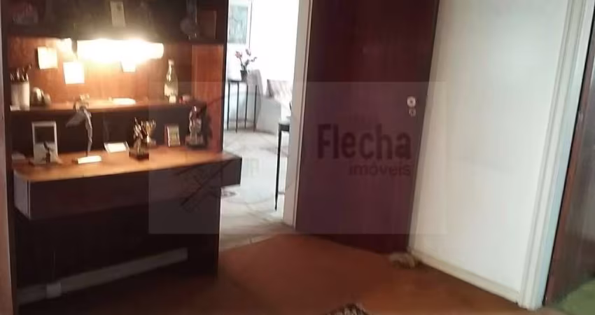 Casa de 289m2 com edícula em rua fechada no Brooklin - 3 dormitórios sendo 1 suíte e 3 vagas
