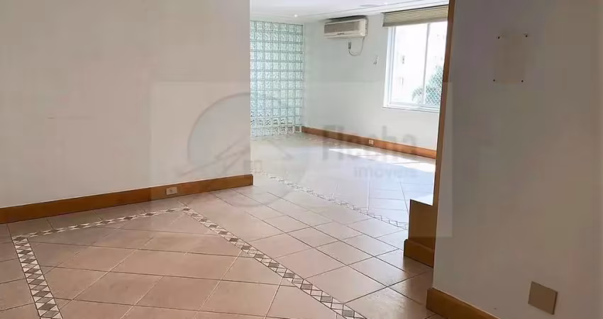 Apartamento com 173 m² - 3 dormitórios, sendo 1 suíte e 2 vagas.