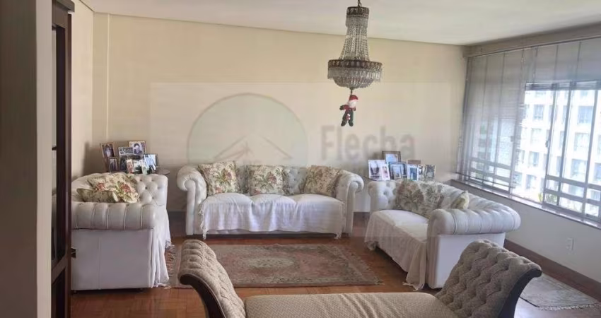 APARTAMENTO 50 METROS DA AVENIDA PAULISTA! - Apartamento de 190m2 com 3 dormitórios sendo 2 suítes e 1 vaga