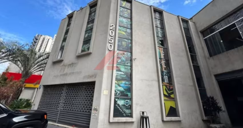Galpão Comercial de Alto Padrão no Jardim Caboré - São Paulo-SP: 3 salas, 2 banheiros, 4 vagas, 300m² de área.