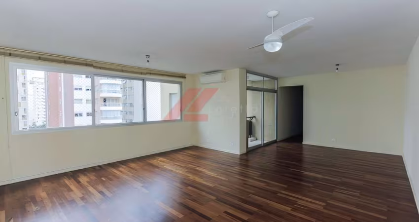 Apartamento de Luxo para Locação no Itaim Bibi, São Paulo-SP: 3 Quartos, 1 Suíte, 1 Sala, 3 Banheiros, 2 Vagas de Garagem, 160m².
