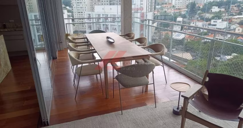 Apartamento para locação na Vila Madalena, São Paulo-SP: 1 quarto, 1 suíte, 1 sala, 2 banheiros, 2 vagas de garagem, 132m².