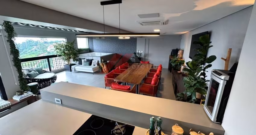 Imperdível cobertura de luxo na Vila Andrade com 2 quartos, 2 suítes, 2 salas, 3 banheiros, 6 vagas de garagem e 164,77m² de área.
