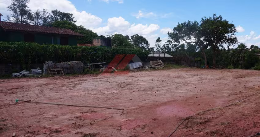 Terreno à venda em Carapicuíba-SP, Chácara Vale do Rio Cotia - 2.635 m² de área. Aproveite essa oportunidade única!