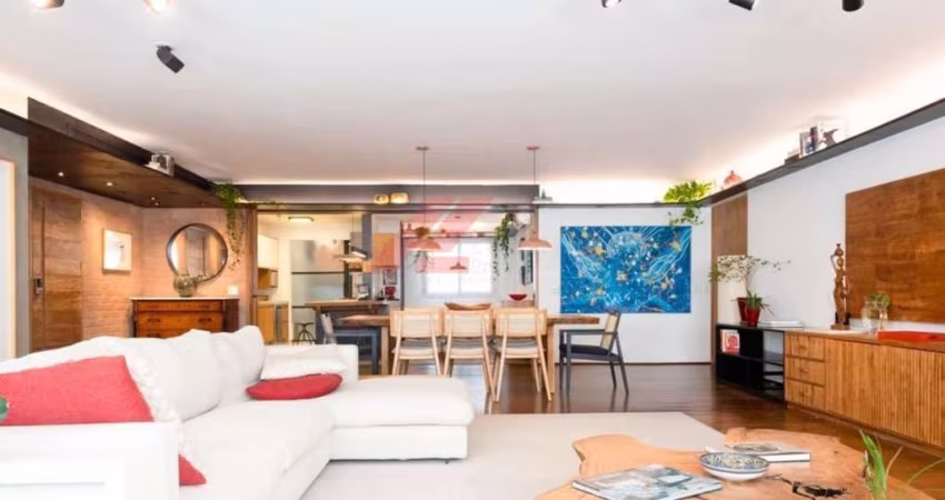 Apartamento de Luxo para Locação no Itaim Bibi, São Paulo-SP: 4 Quartos, 2 Suítes, 1 Sala, 4 Banheiros, 2 Vagas, 240m².