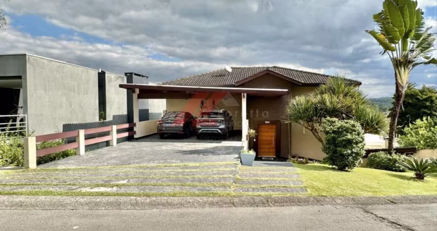 Imperdível: Casa em Condomínio à Venda em Carapicuíba-SP, Golf Gardens - 3 Quartos, 3 Suítes, 1 Sala, 5 Banheiros, 4 Vagas - 330m².
