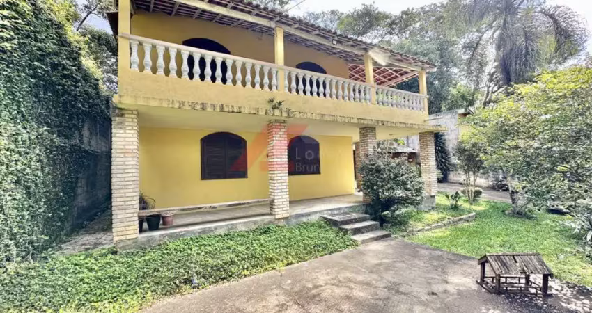 Casa em condomínio à venda em cotia-sp, jardim colibri: 3 quartos, 1 sala, 3 banheiros, 10 vagas de garagem, 150m²!