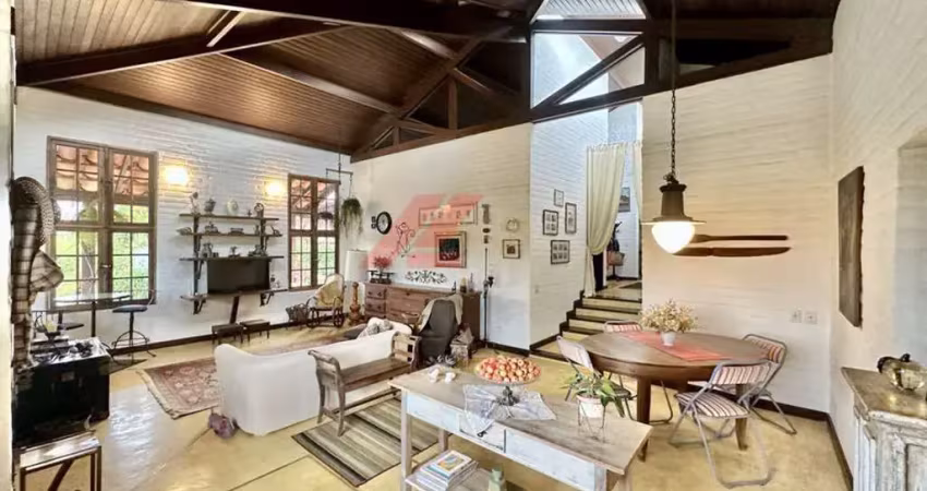 Linda casa em condomínio à venda em paisagem renoir, cotia-sp: 2 quartos, 1 sala, 2 banheiros, 5 vagas de garagem, 184,68m²!
