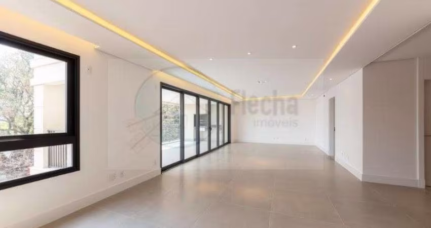 COBERTURA ALTO PADRÃO VILA MARIANA EMPREENDIMENTO SAPHIR MORGADO DE MATEUS Exclusividade e Sofisticação. Com 455 m² de área útil e área total de 863 m², 4 suítes, 6 vagas.