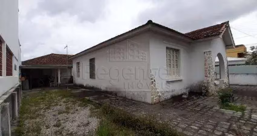 Casa com 3 quartos à venda na Rua Professor João José Cabral, --, Estreito, Florianópolis