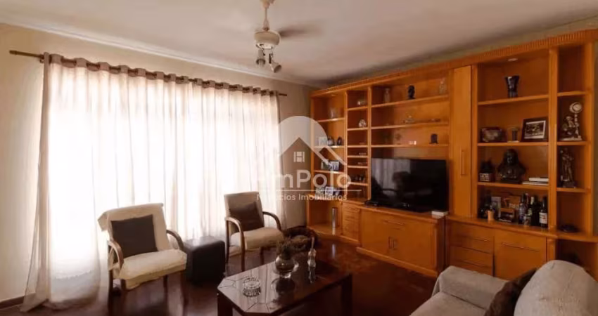 Casa térrea com 4 quartos 3 banheiros 5 vagas a venda no Jardim Chapadão em Campinas-SP