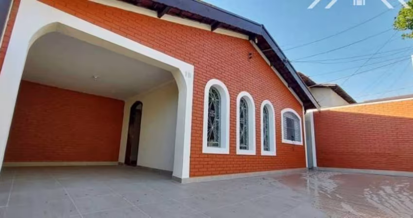Casa térrea com 3 quartos 1 suíte edícula e 3 vagas a venda na Vila Perseu em Campinas-SP