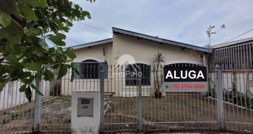 Casa de frente com 2 quartos 1 banheiro 2 vagas para aluguel no Taquaral em Campinas-SP