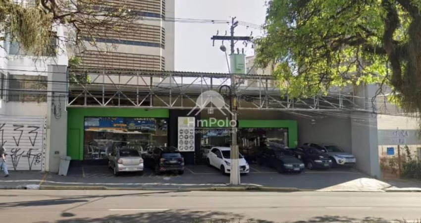 Salão comercial com 6 vagas de estacionamento na Av Moraes Sales em Campinas-SP
