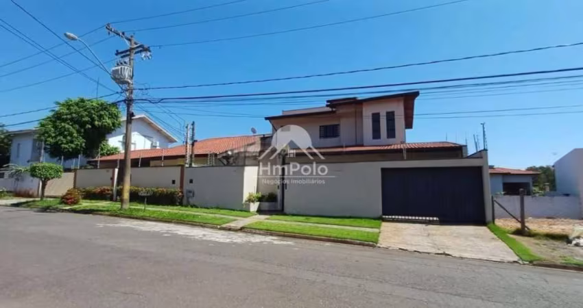 Casa em bolsão com 5 quartos 3 suítes 4 banheiros 4 vagas a venda no Taquaral em Campinas-SP